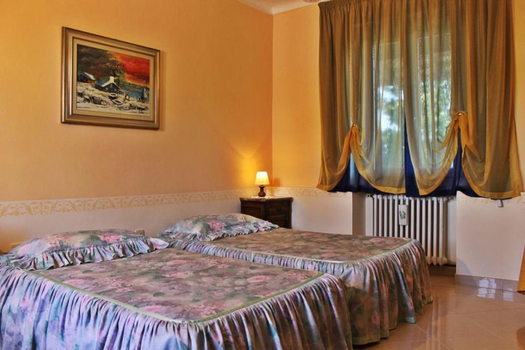 Hotel Ristorante La Torretta Bianzè エクステリア 写真