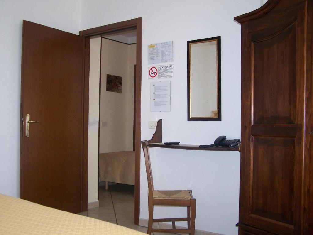 Hotel Ristorante La Torretta Bianzè 部屋 写真
